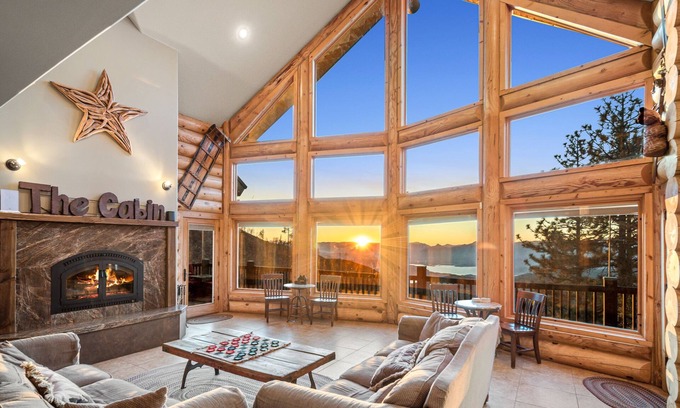 Alta Sierra Cabin | Spectacular West Coast Cabin: Bike, Hike & Ski!