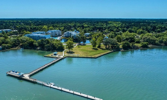 Palmetto Dunes Condo | Spend a Summer Week on the Stunning Intercoastal Waterway in HHI!