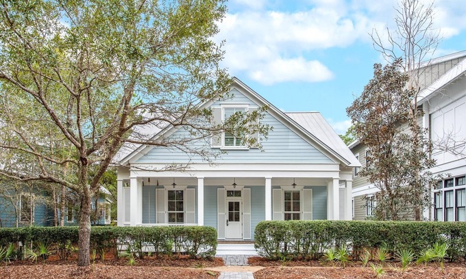 Forest District House | Spend Fall with Us! Low-Speed Vehicle! Newly Renovated! Outdoor Grill!
