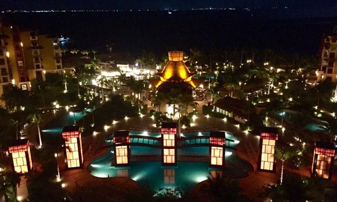 Puerto Juarez Apartment | Spend New Years in a Beautiful 5 Star Beach Resort!