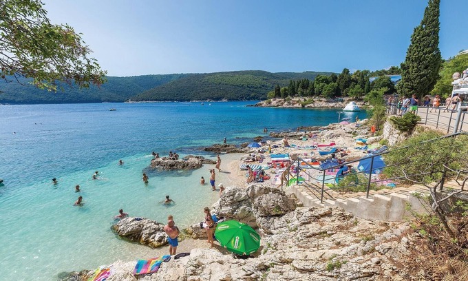 Koromacno Apartment | Spend your holiday on the Croatian coast with activities for the whole family.