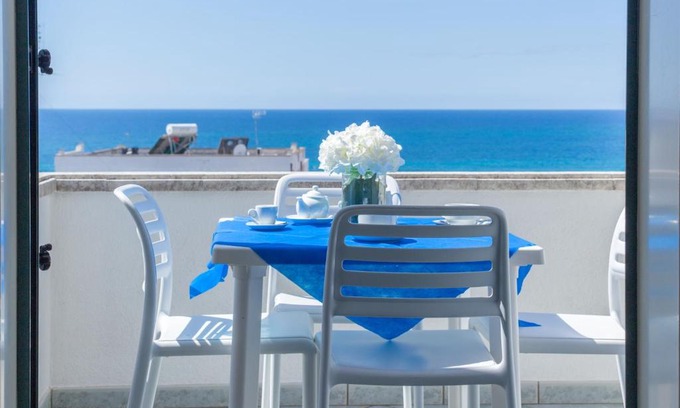 Torre Vado Apartment | Spiaggia Bianca Apartments