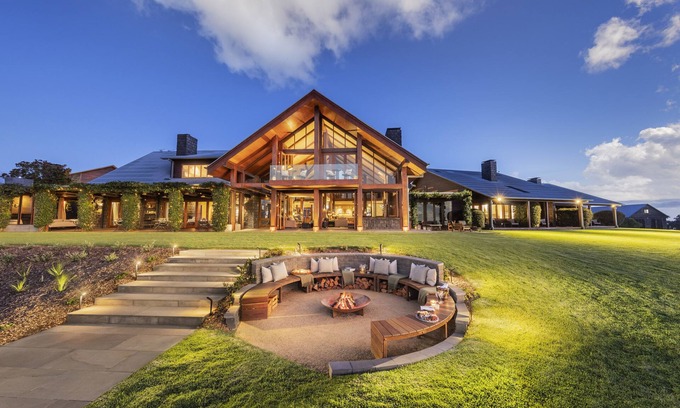 Shire of Warwick Hotel | Spicers Peak Lodge