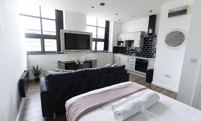 Bradford Apartment | Spire Accommodations Ltd.