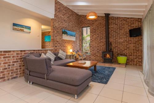 Elizabeth Beach House | Splash