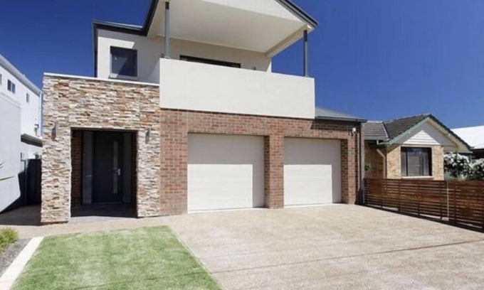 Henley Beach South Other | Splash of Colour, Close to the Beach, Pet Friendly
