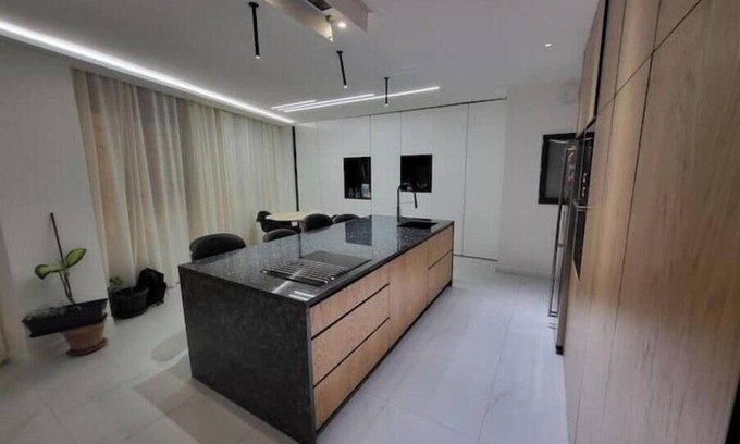 Le Piol Apartment | Splendid apartment, nice quality fittings, air-co.