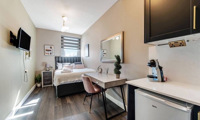 Seven Sisters Condo | Splendid Studio - Top Location