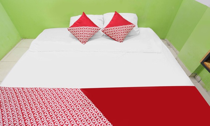 Tanjung Pinang Hotel | SPOT ON 92053 Bagus Stay