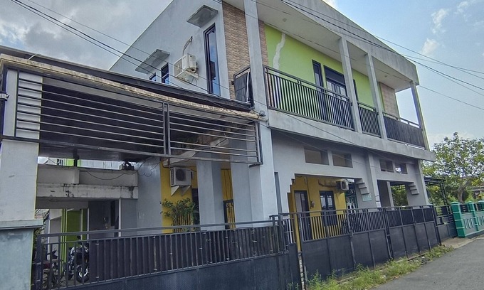 Banjarmasin Hotel | SPOT ON 93001 Losmen Arkansas Syariah