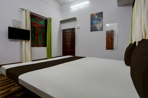 Mahmoorganj Hotel | SPOT ON Alakh Kashi Homestay