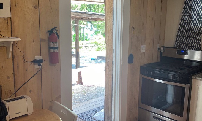 Trumansburg Cabin | Spotted Sandpiper - Cabin #3