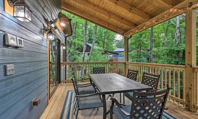 Boone Cabin | Sprawling Blowing Rock Escape with Theater and Hot Tub!