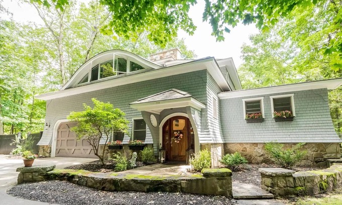 Greenfield Center House | Sprawling Saratoga Estate w/ Pool and Game Room (mins to Track)