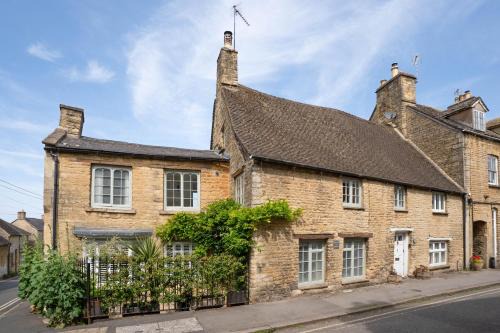 Chipping Norton House | Spring Cottage