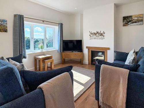 Ilfracombe House | Spring Cottage