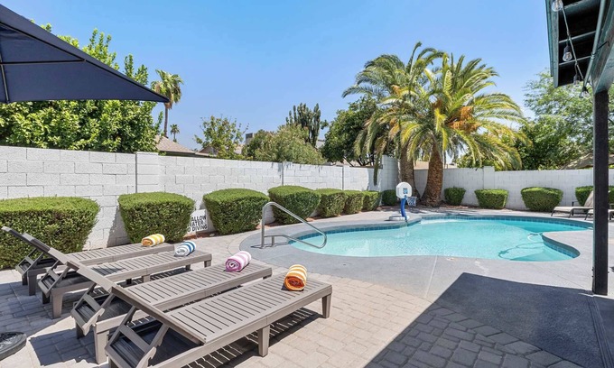 La Paz At Desert Springs House | Spring Song: Location, Style, Pool, Firepit, BBQ!