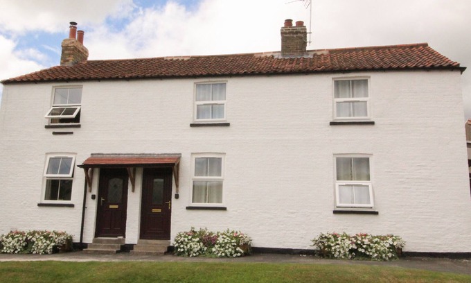 Millington Cottage | SPRING VIEW COTTAGE, family friendly, with open fire in Millington