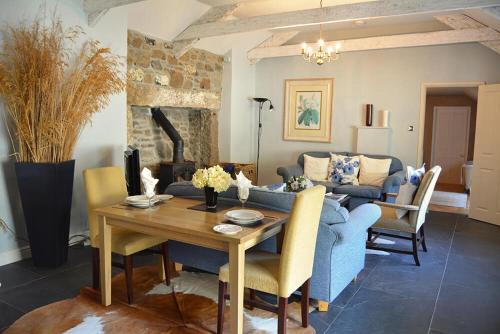 Helston House | Spring Water Barn