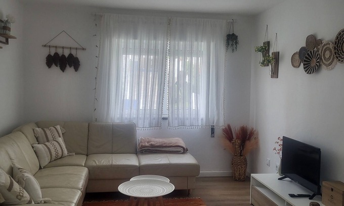Olho Marinho House | Spring Water House, townhouse near beaches and nice places to visit