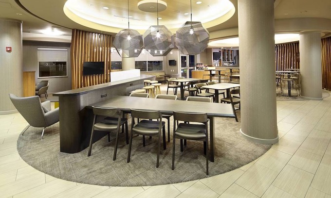 Waukegan Hotel | SpringHill Suites by Marriott Chicago Waukegan/Gurnee