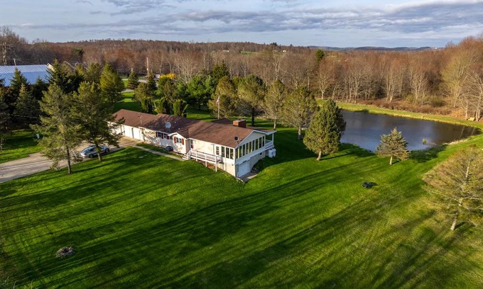 Rushville House | Spruce Haven - 5 br home on 53 acres with pond