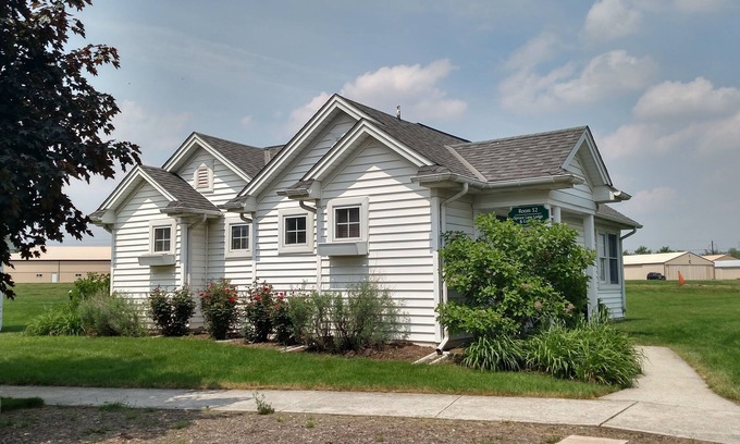 Witmer Hotel | Spruce Lane Lodge and Cottages