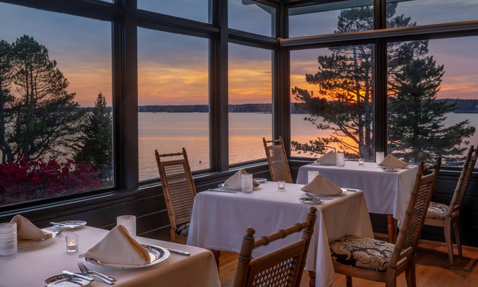 Boothbay Harbor Hotel | Spruce Point Inn