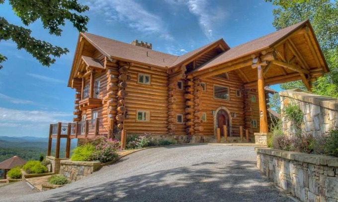 Mineral Bluff House | SpyGlass