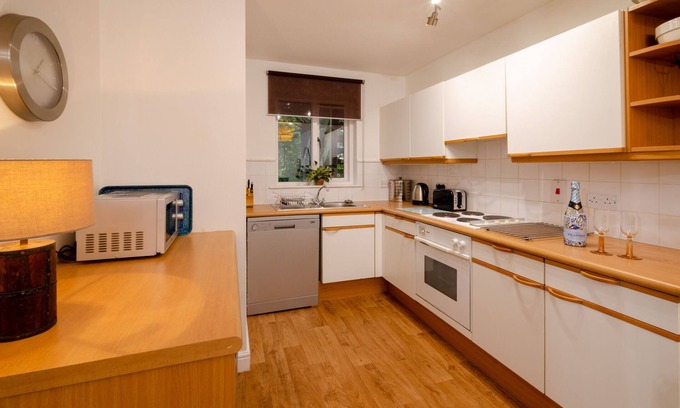 Skelwith Bridge Apartment | Squirrels - One Bedroom Apartment, Sleeps 2