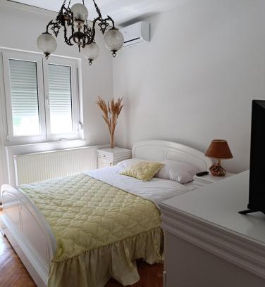 Stari Banovci House | SREMICA - Guest House