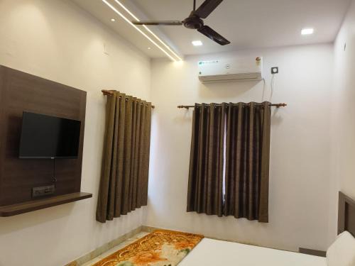 Chandauli House | Sri Rameshwar Paradise