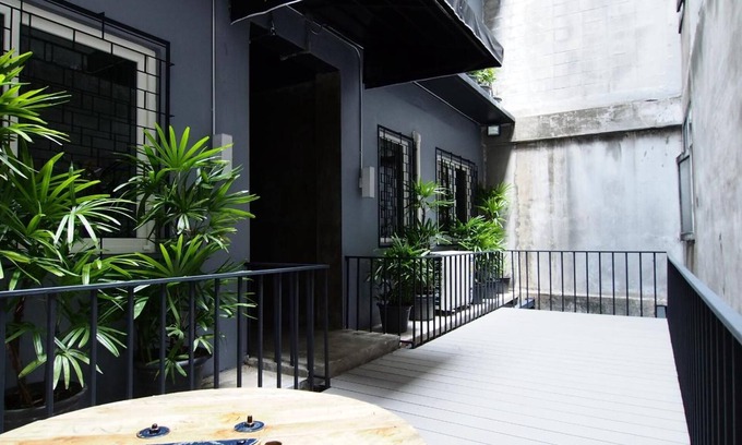 Thung Maha Mek Hotel | Sribumpen+