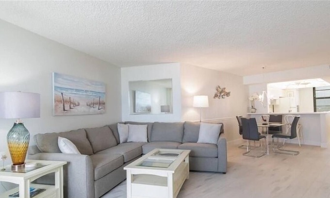Marco Island Condo | Sst3-704 - South Seas Tower 2 Bedroom Condo by Redawning
