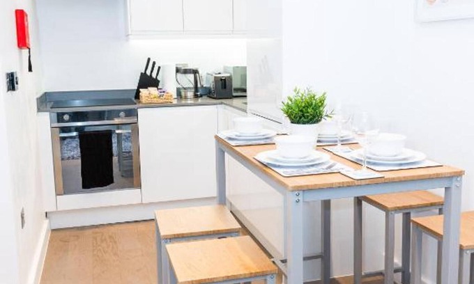 St Albans Apartment | St Albans- High Street-business-leisure