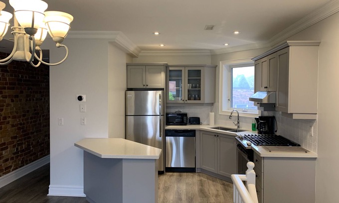 Dufferin Grove Apartment | St Annes Suites