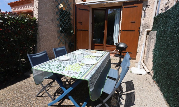Saint-Cyprien Plage Ski Chalet | St Cyprien air-conditioned with beautiful terrace near the port