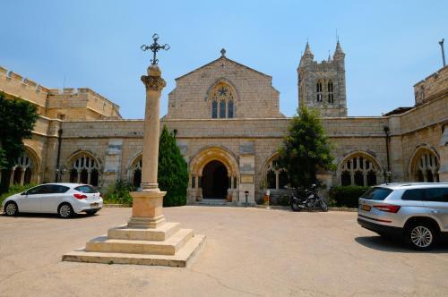 Jerusalem Hotel | St. George’s Cathedral Pilgrim Guesthouse – Jerusalem