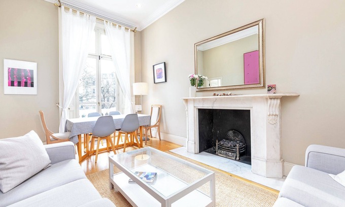 Vincent Square Apartment | ST GEORGES SQUARE, PIMLICO- Beautiful 1-bed Pied a Terre apartment near Victoria