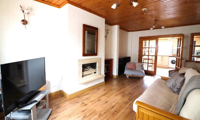 Gaeltacht Quarter Apartment | St James's Rd