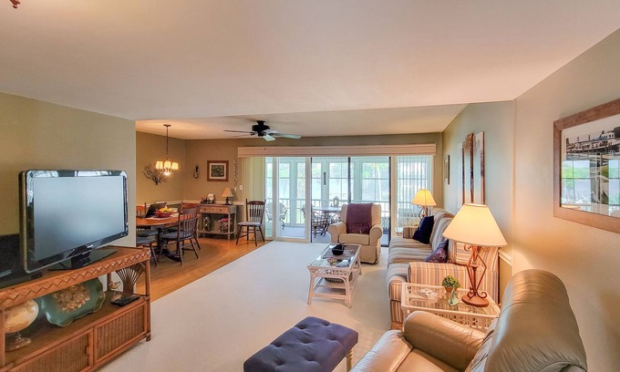 Welaka Condo | St. Johns River View Condo w/1BR