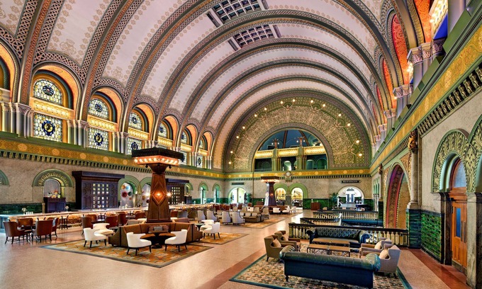 Downtown West Hotel | St. Louis Union Station Hotel, Curio Collection by Hilton