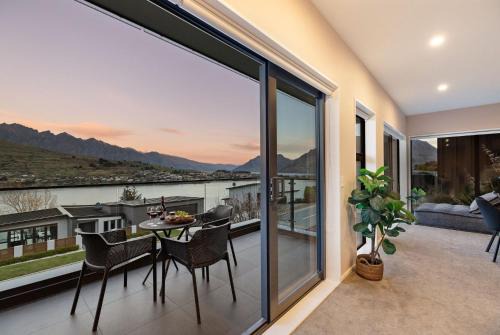 Queenstown House | St Matthews Views Cecil