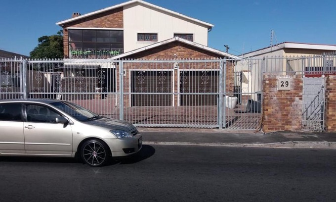 Cape Town Bed & Breakfast | ST@Y-1-BnB