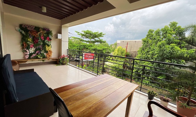 Iloilo Hotel | Sta Rosa Inn Iloilo powered by Cocotel