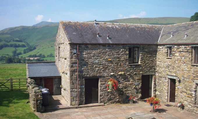 Penrith Cottage | STABLE BARN, pet friendly, with a garden in Mungrisdale