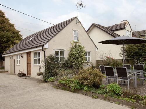 Lloc House | Stable Cottage - Hw7452