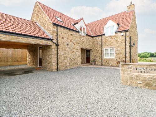 Tudhoe House | Stackyard House