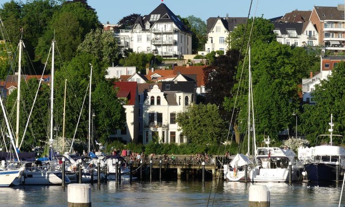 Flensburg Apartment | Stadtvilla mit Hafenpanorama