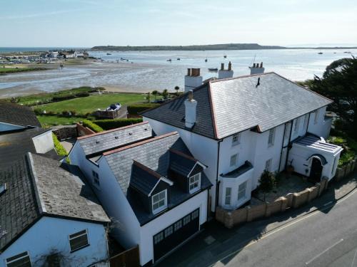 Mudeford House | Staithe End